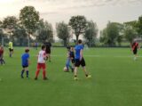 Laatste training S.K.N.W.K. JO9-1 van seizoen 2022-2023 (partijtje tegen de ouders) (24/178)